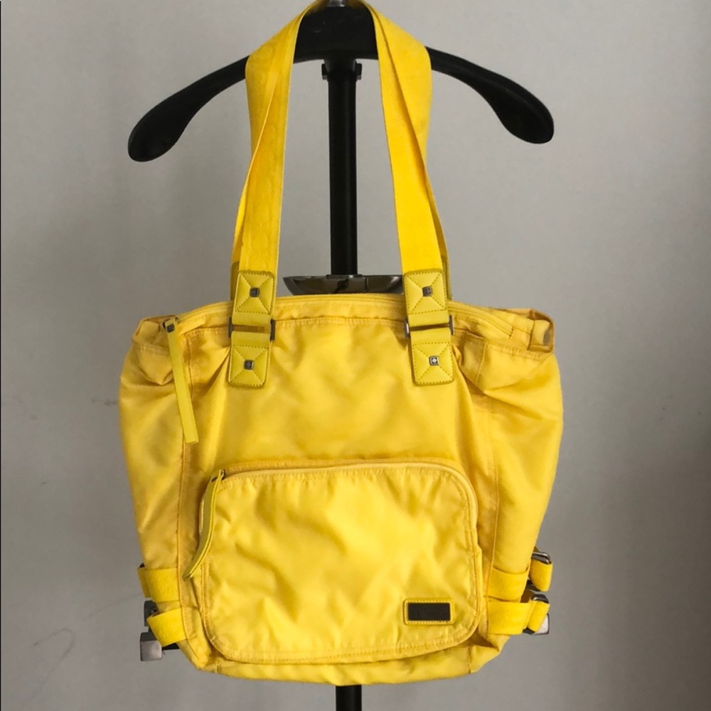 Kenneth Cole Reaction nylon zipper tote. Yellow OS
